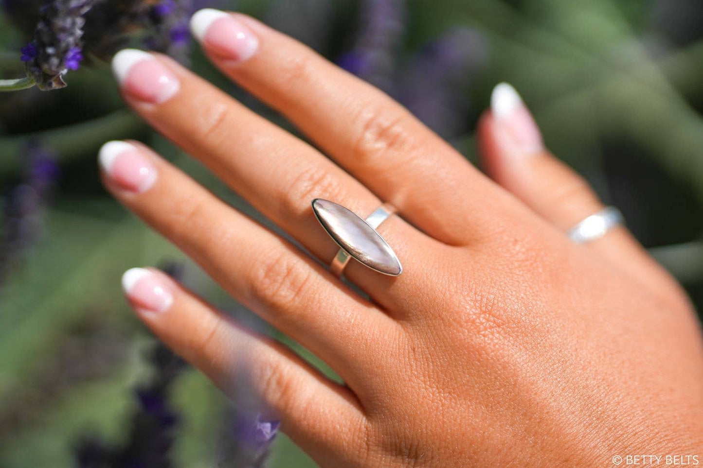 Mads Shell Ring