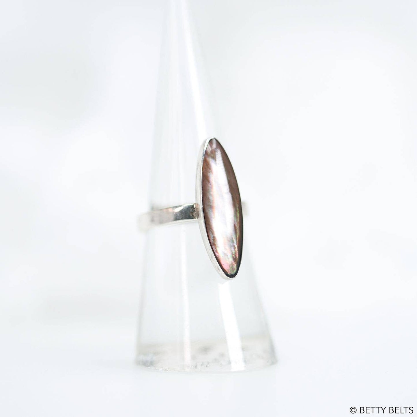 Mads Shell Ring