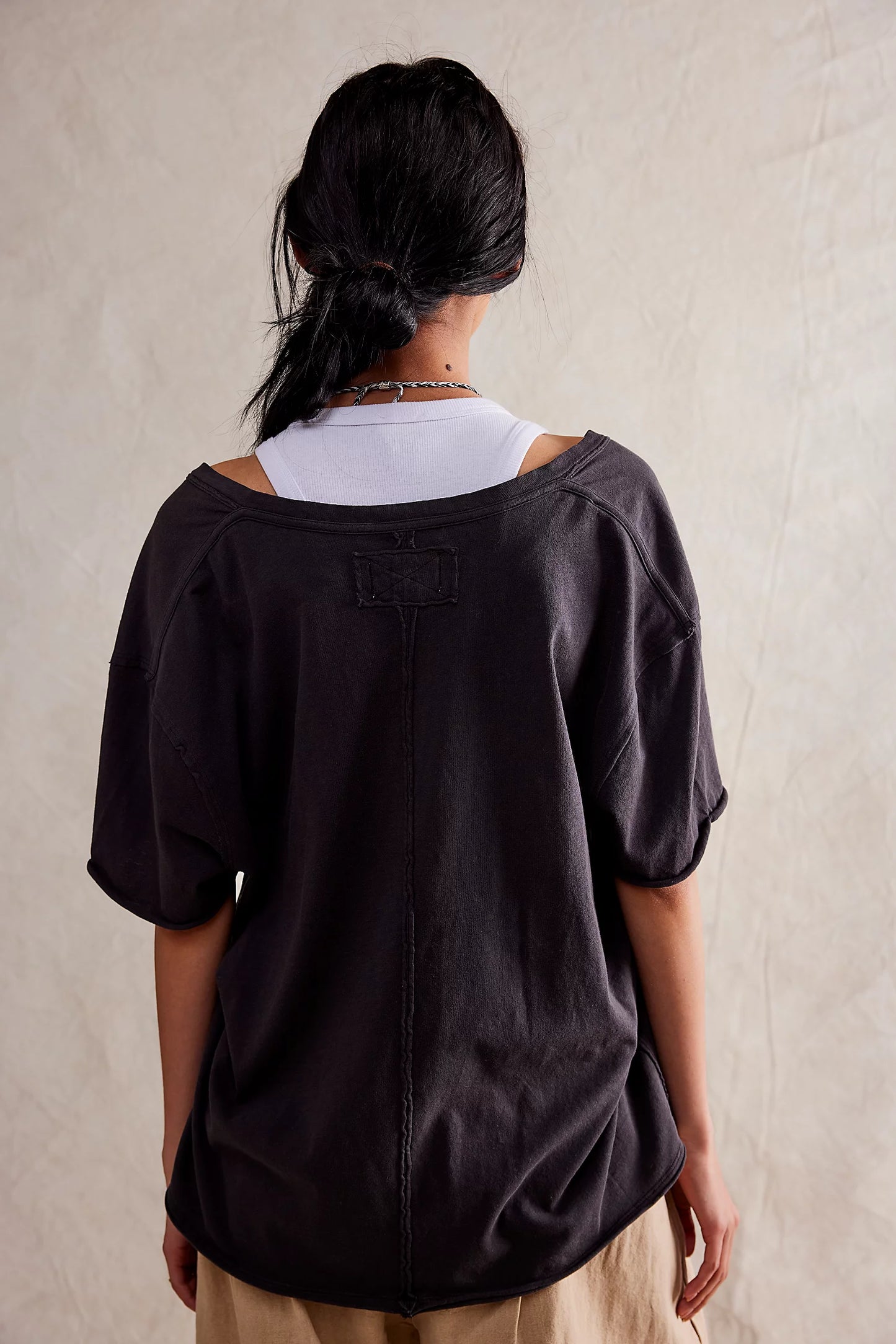Nina Tee V