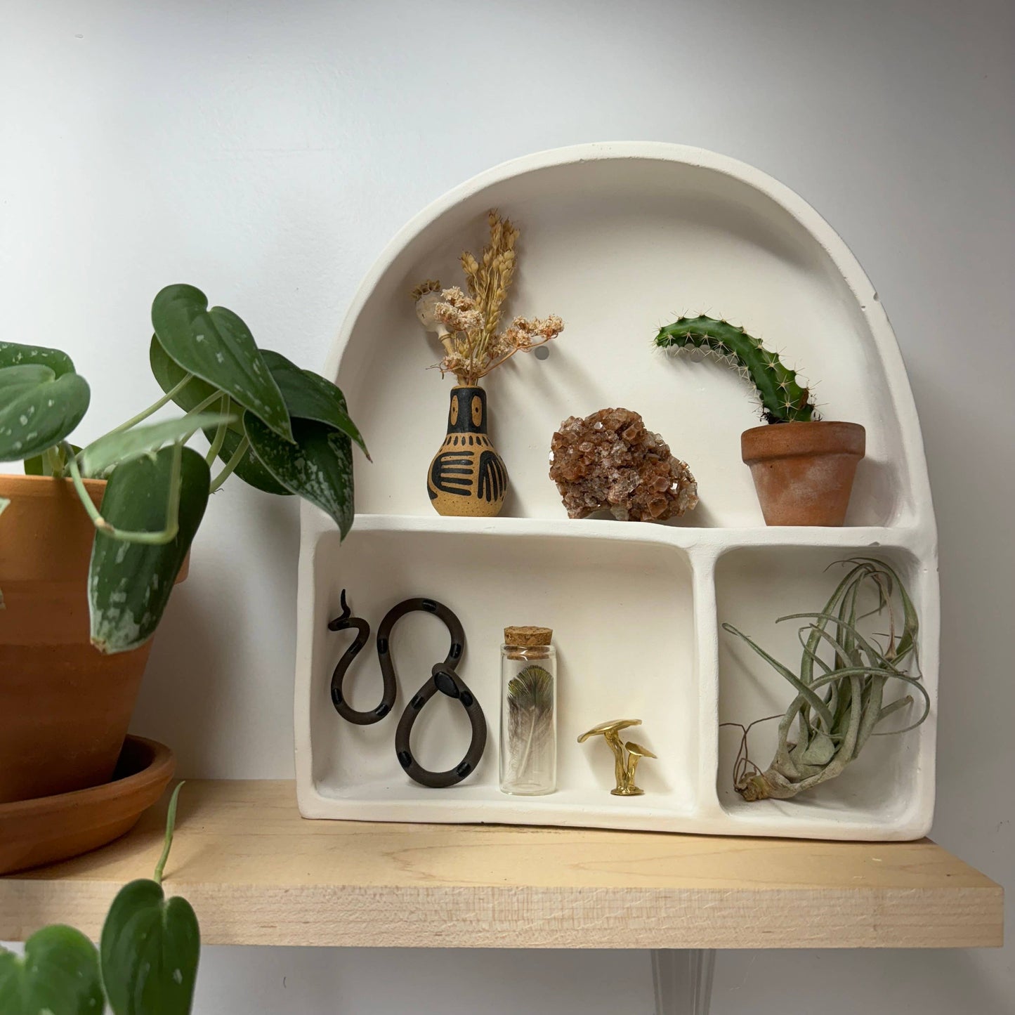 Cement Altar of Inspiration - White