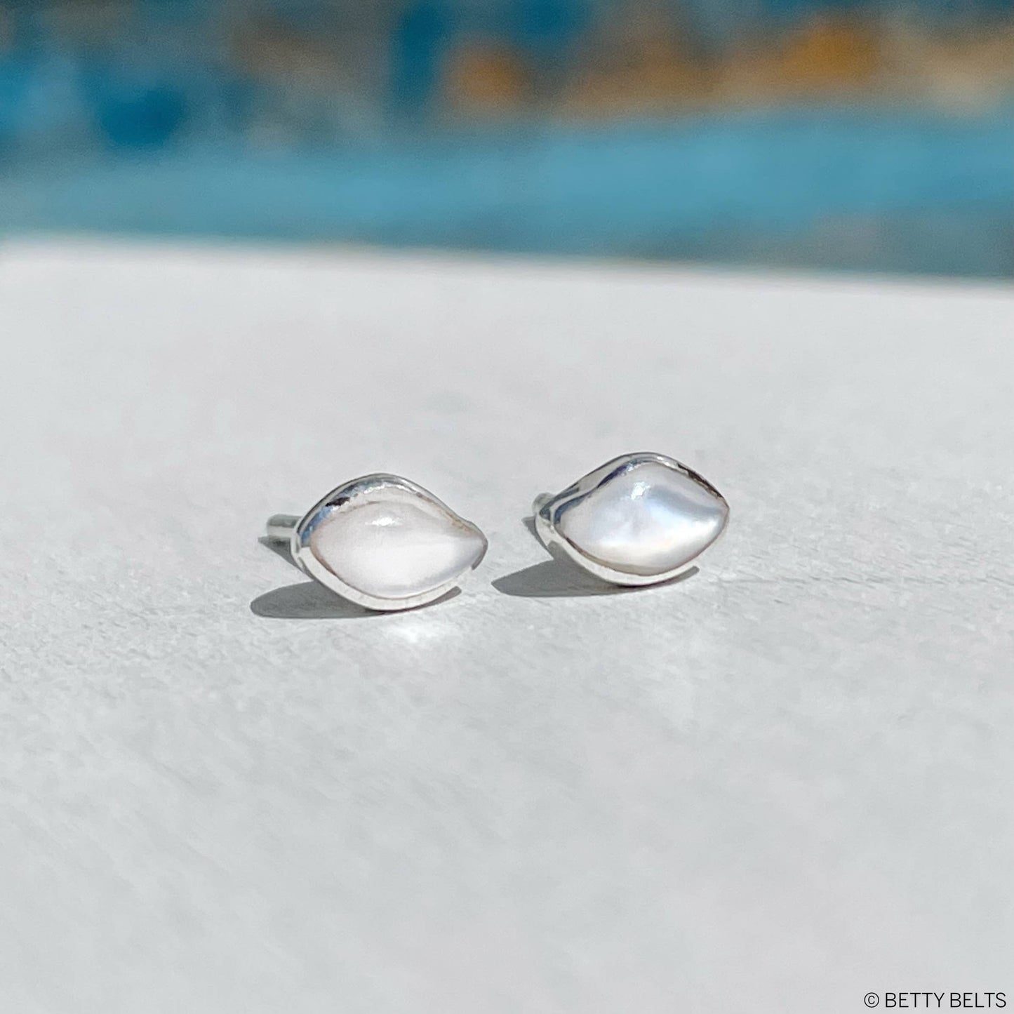 Pebble Studs