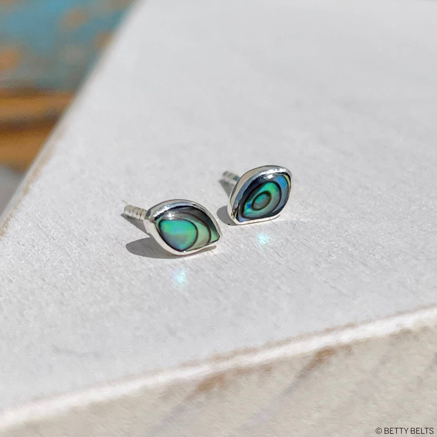 Pebble Studs