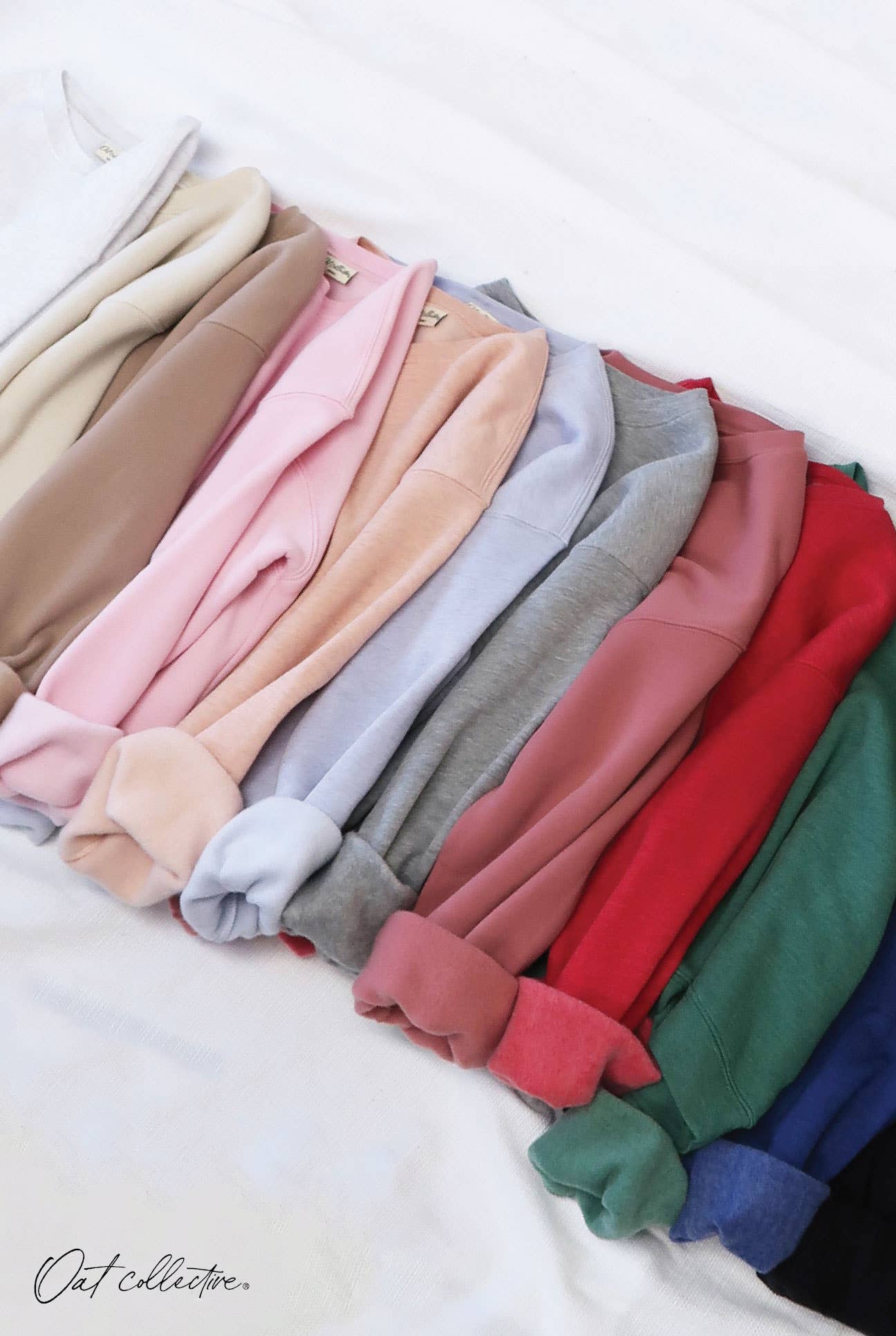 BEACHY Cropped Sweatshirt