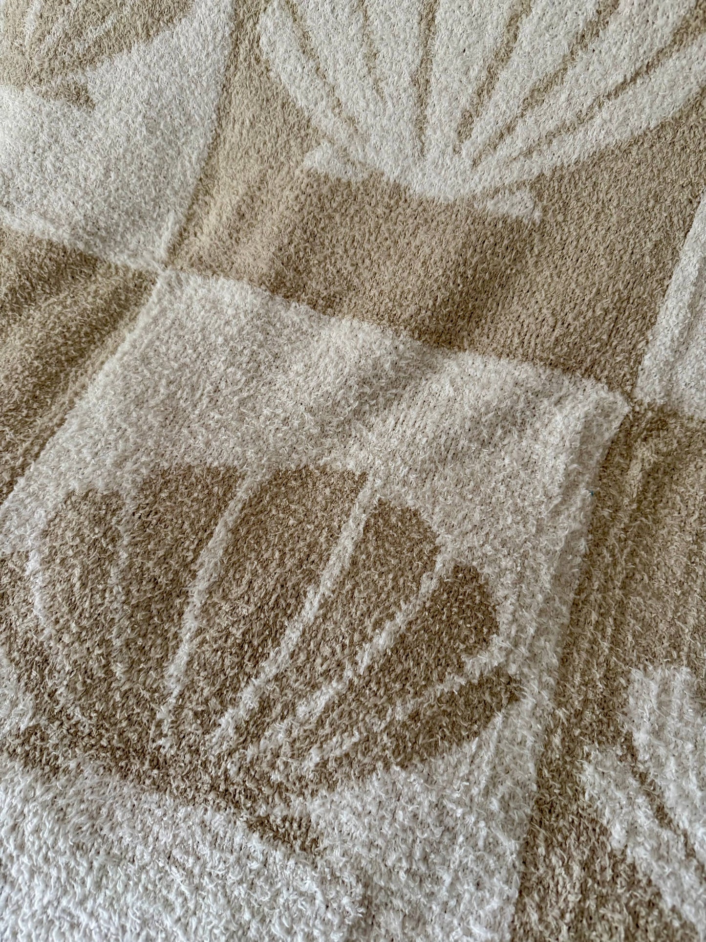 ShellCheck Plush Throw - Sand + Tan