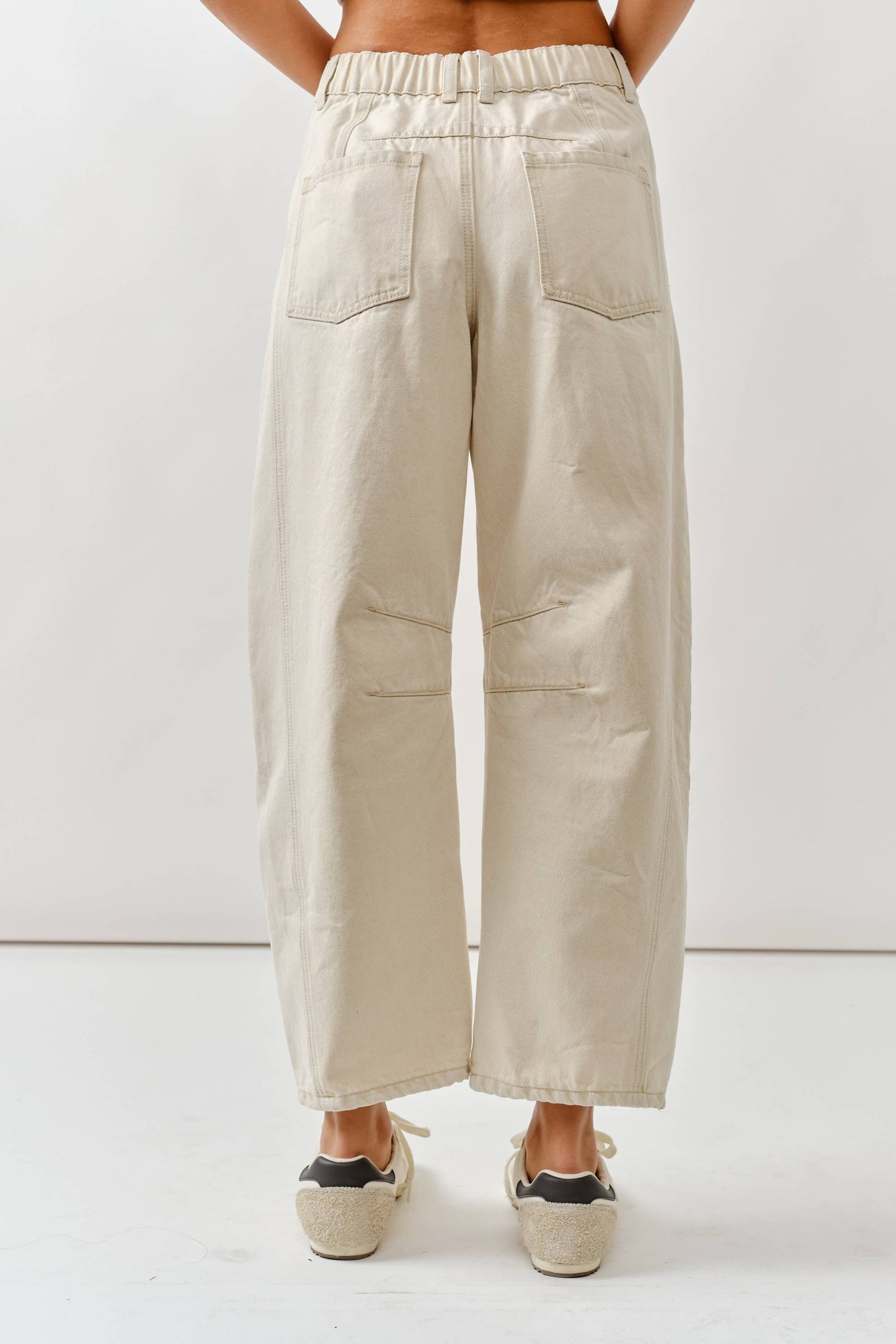 Embroidered Detailed Barrel Pant