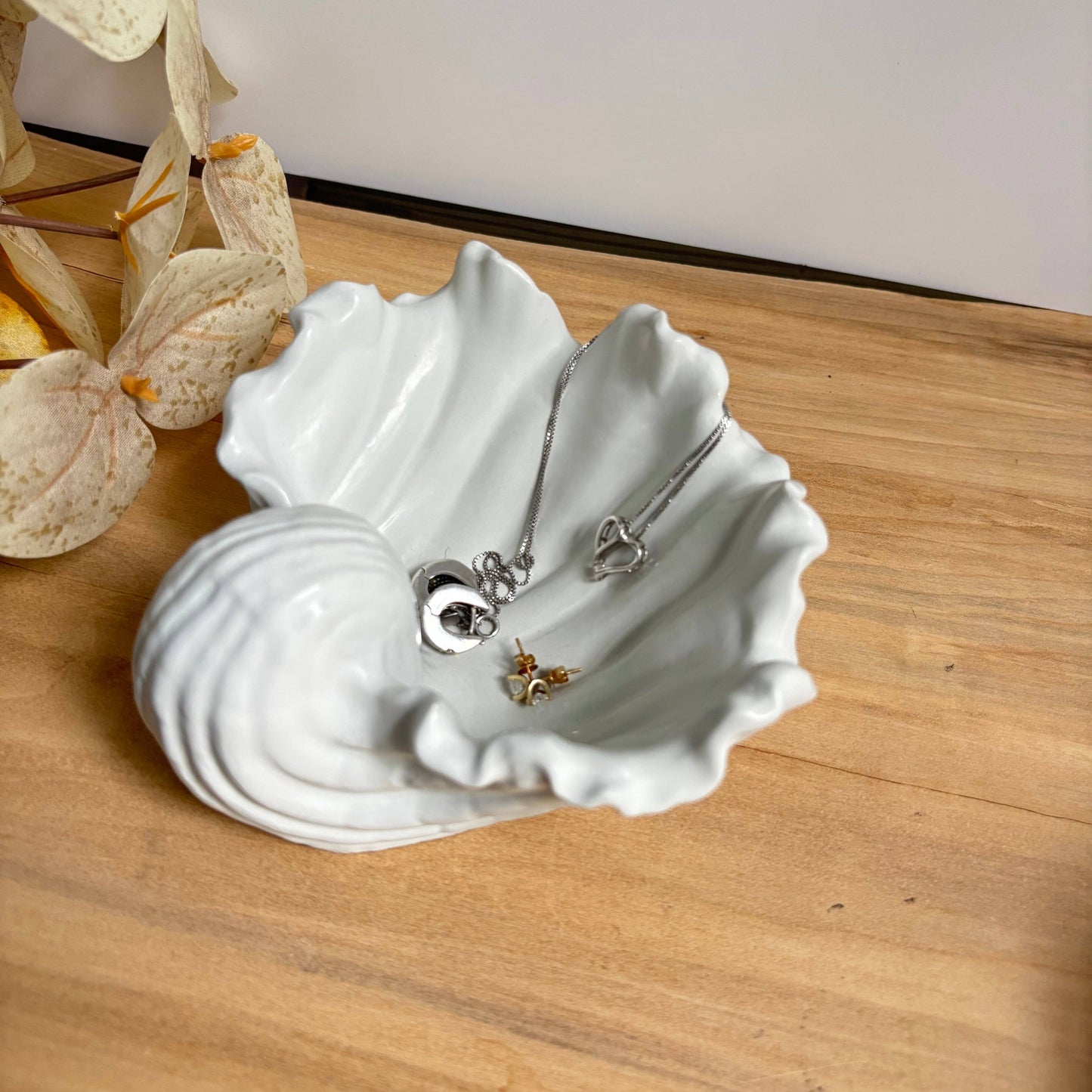 Selene Shell Concrete Bowl