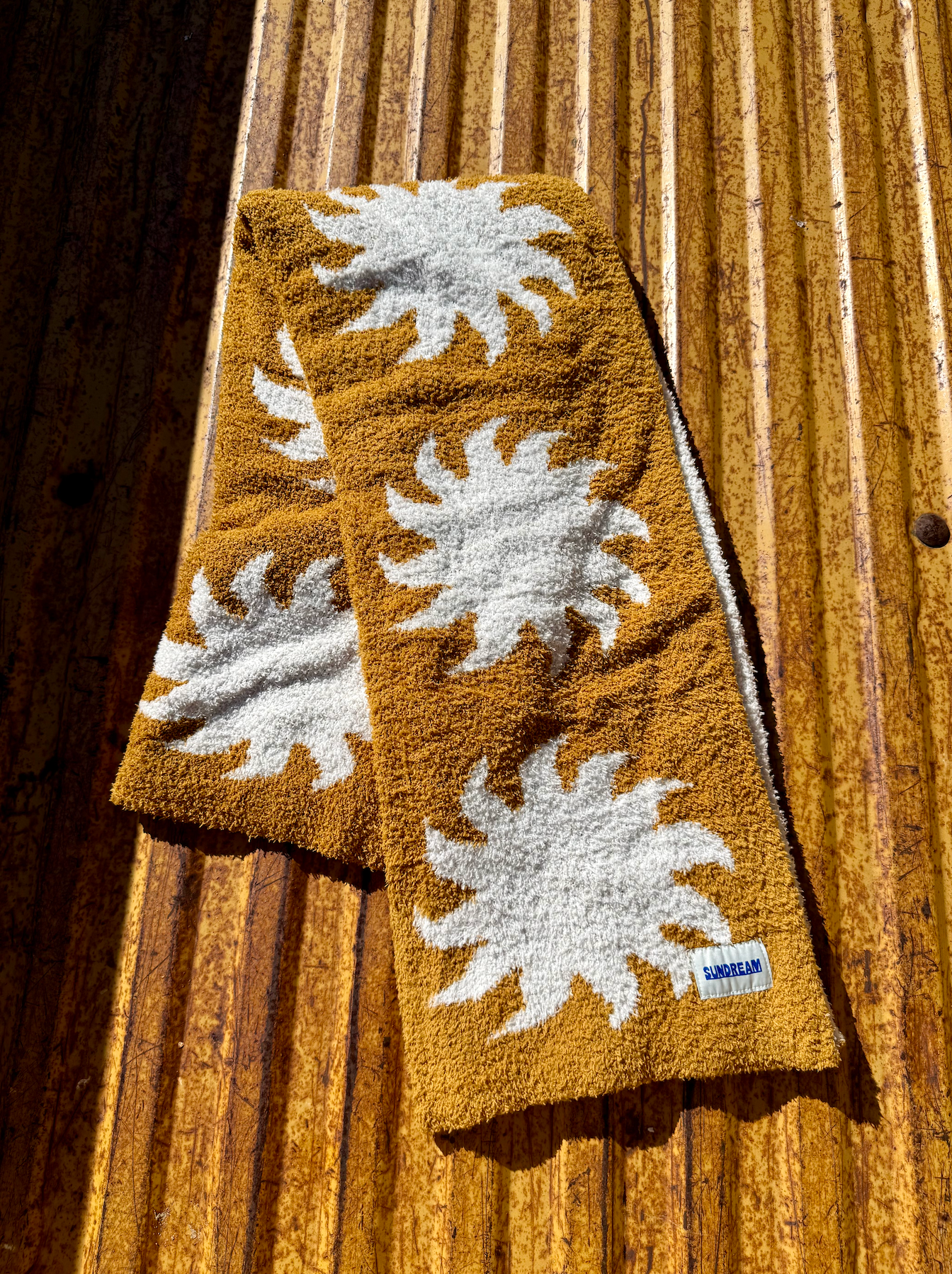 Sun Plush Throw - Buckhorn Brown