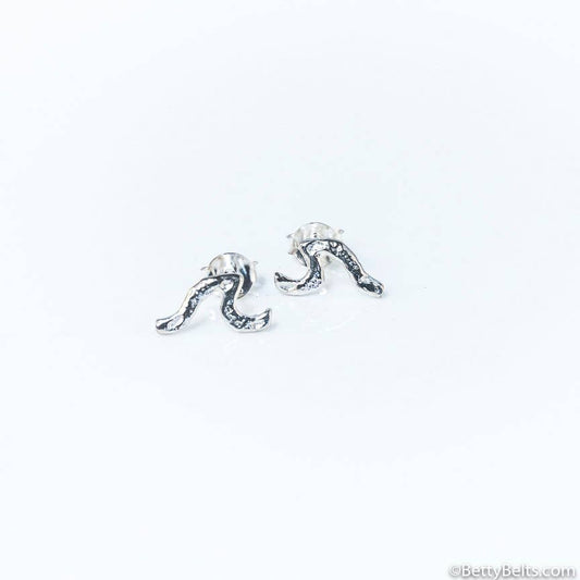 Hui Hui Wave Studs